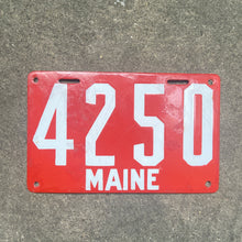 Load image into Gallery viewer, 1909 Maine Porcelain License Plate Vintage Red Auto Collectible 4250
