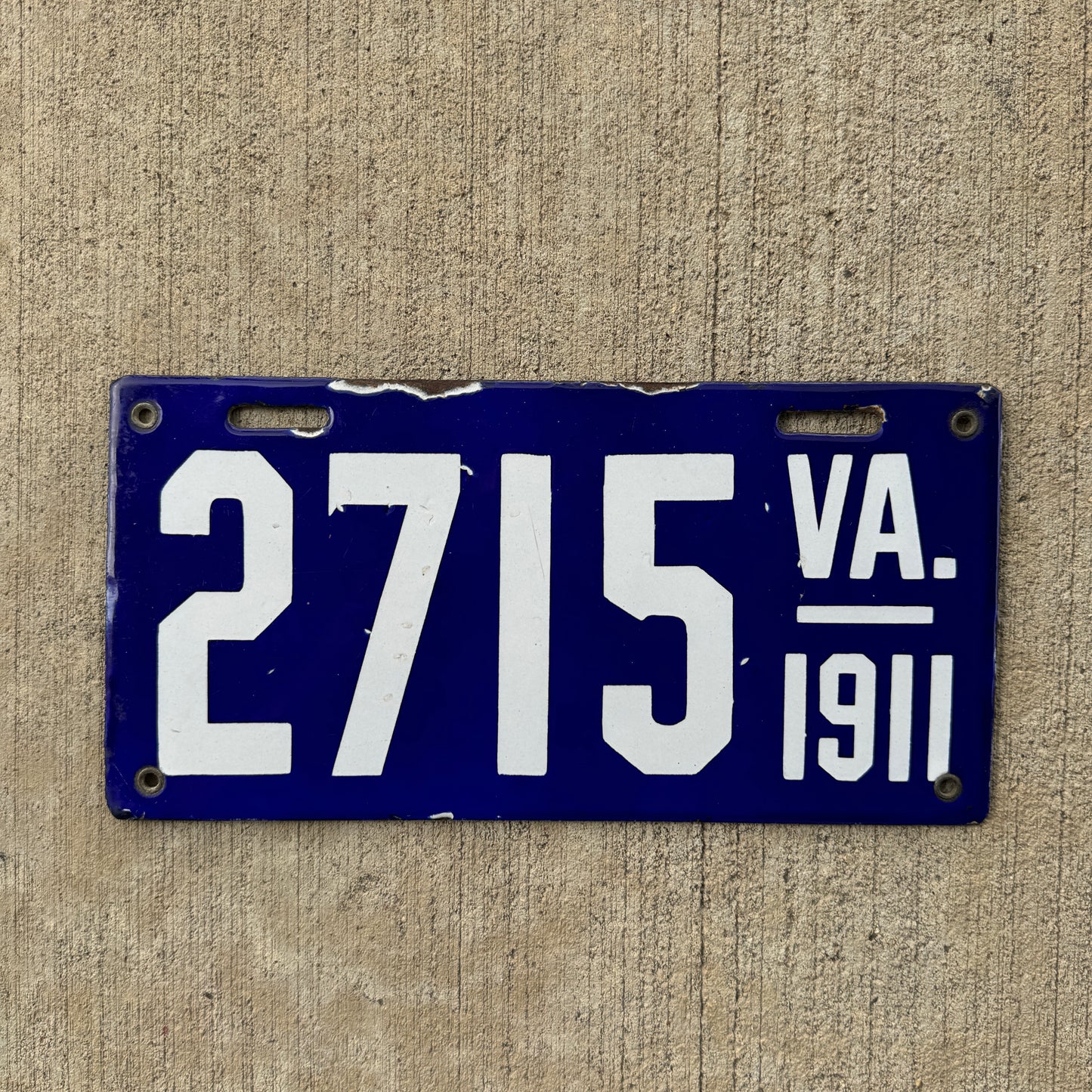 1911 Virginia Porcelain License Plate 2715 High Quality