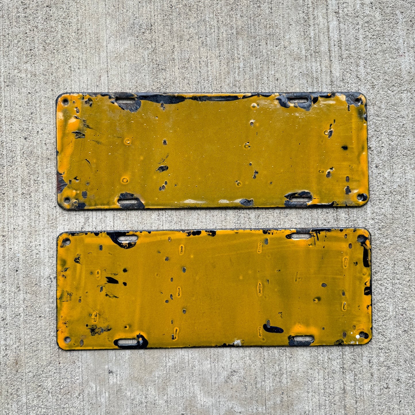 1912 Michigan Porcelain License Plate Pair 24159