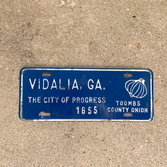 1960s Vidalia Georgia License Plate Topper Onion Kitchen Decor