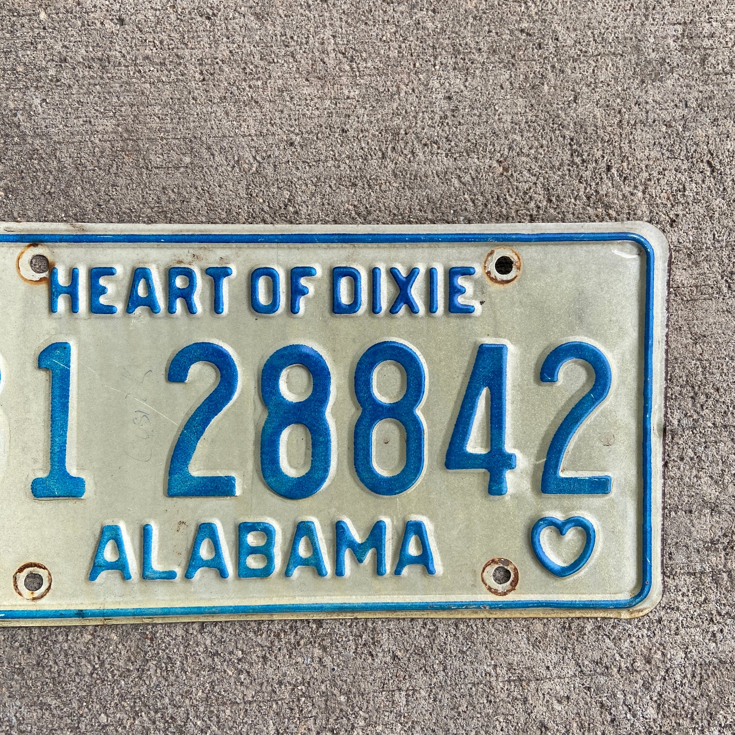 1976 Alabama License Plate Vintage White Heart of Dixie 31-28842