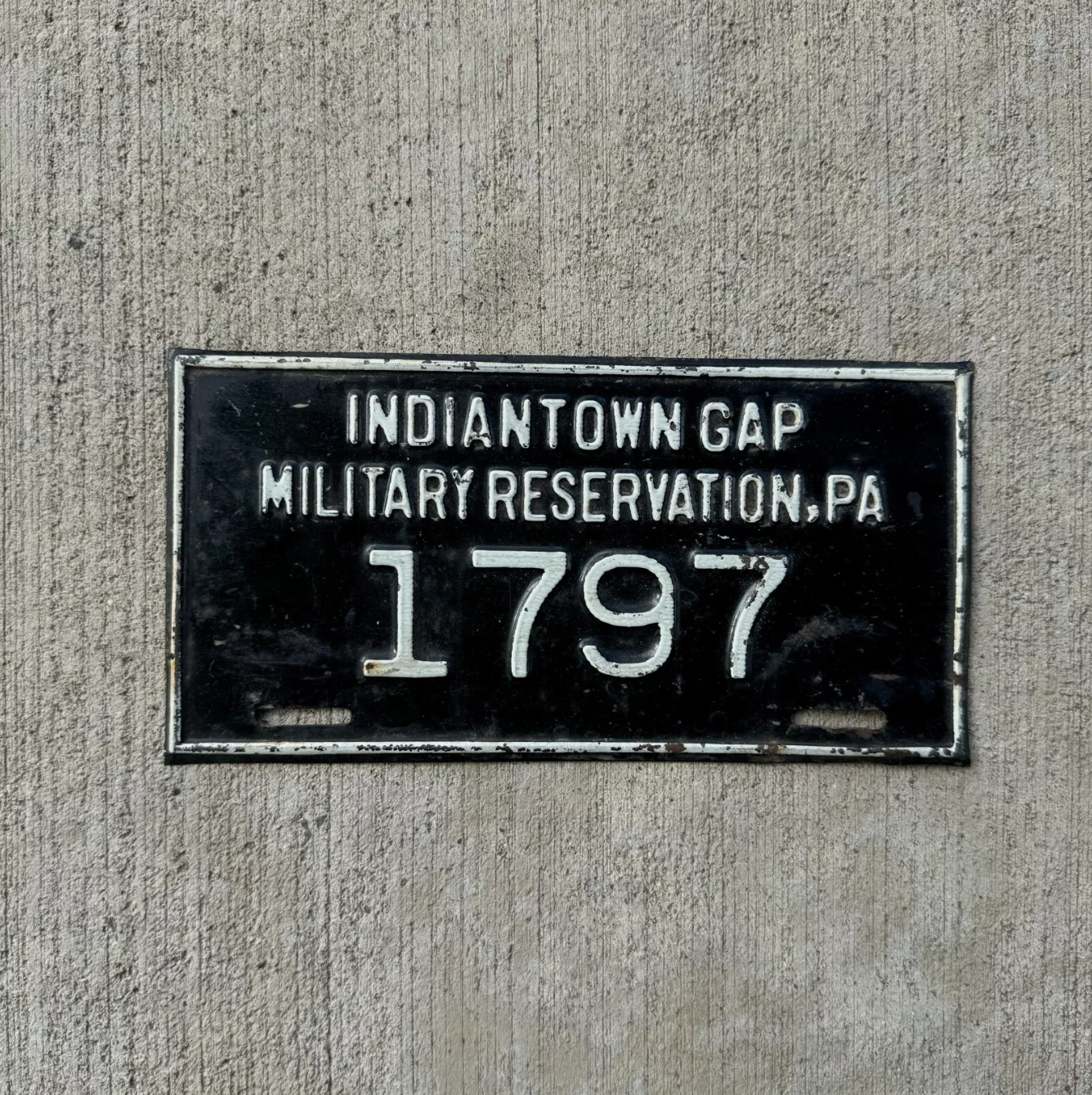 1930s Era Indiantown Gap Pennsylvania License Plate Topper Military Fort Reserve 1797