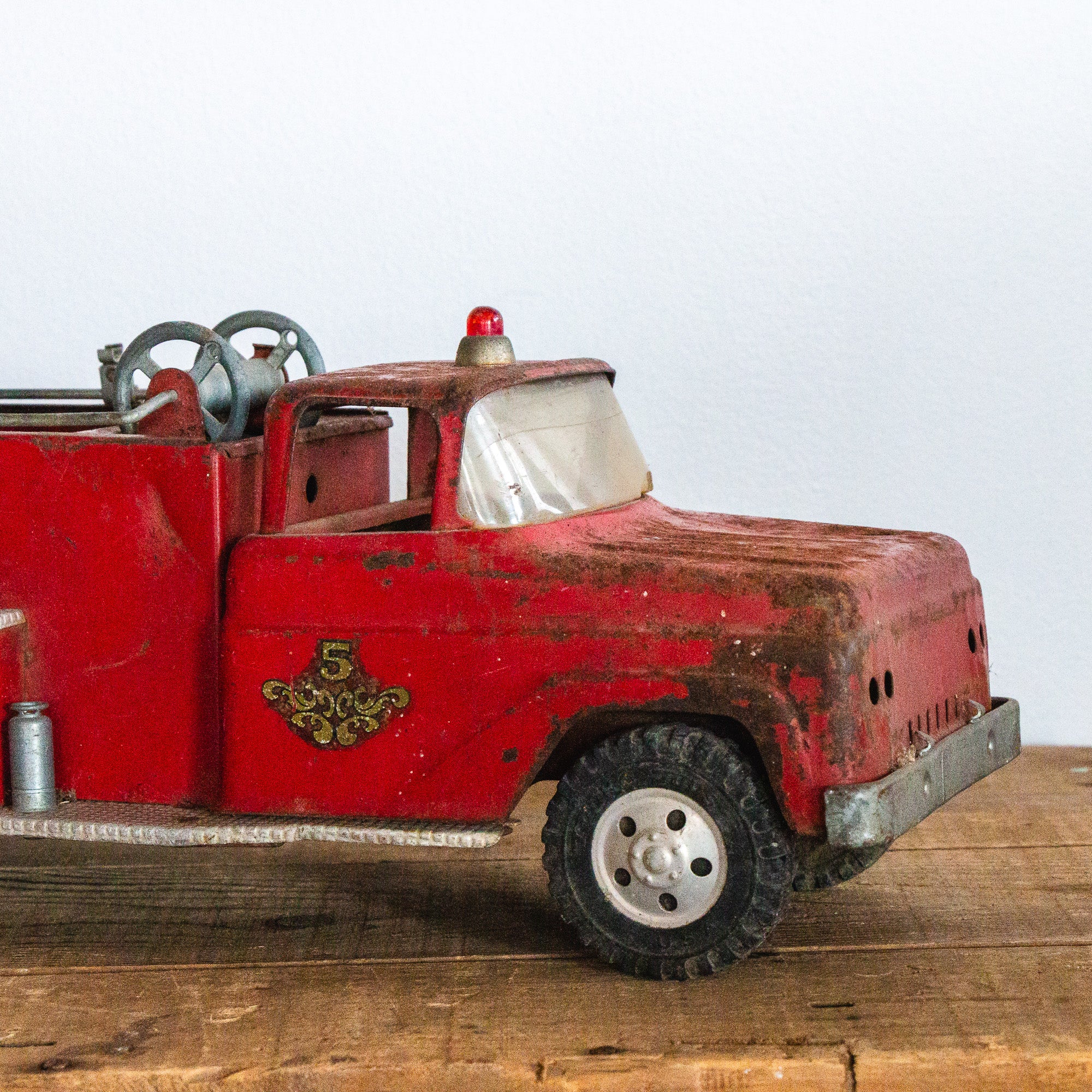 1958-1960 Tonka Firetruck buy (Missing Parts & Has Damage)