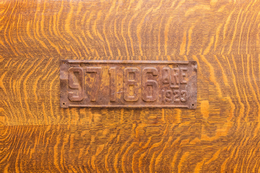 1923 Oregon Rusty License Plate Vintage Brown Wall Hanging Decor 97186