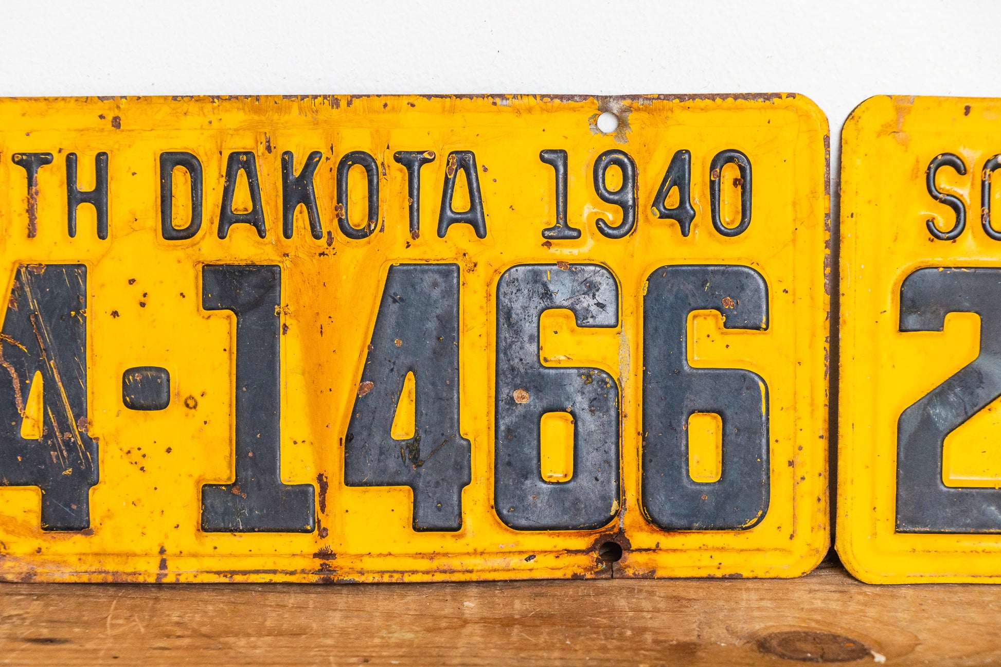 South Dakota 1940 License Plate Pair Vintage Rusty Yellow Wall Hanging Decor - Eagle's Eye Finds