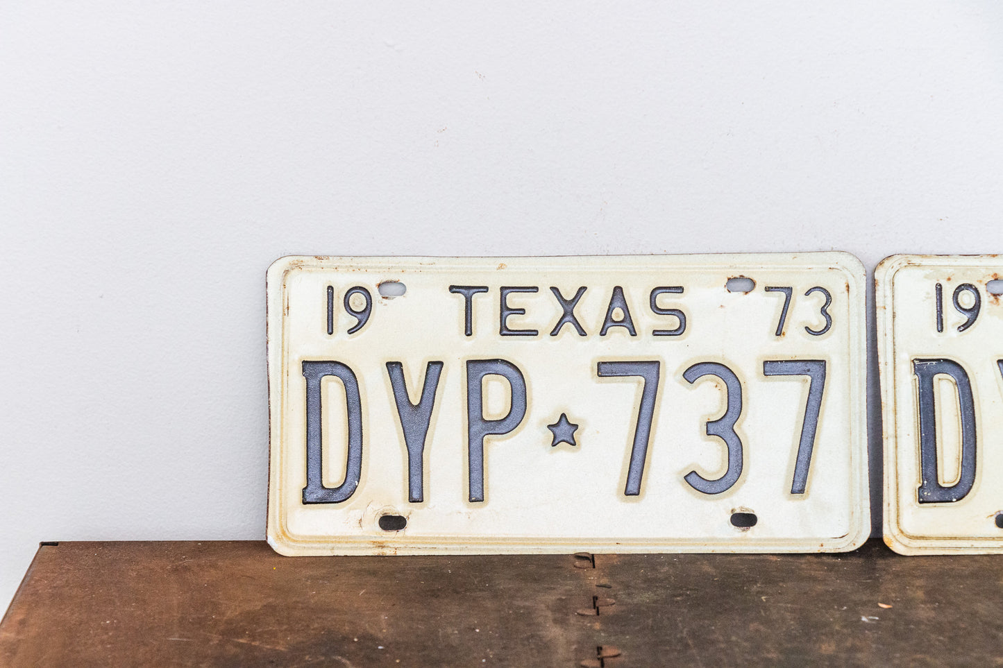 1973 Texas License Plate Pair Vintage Classic Car YOM DYP-737