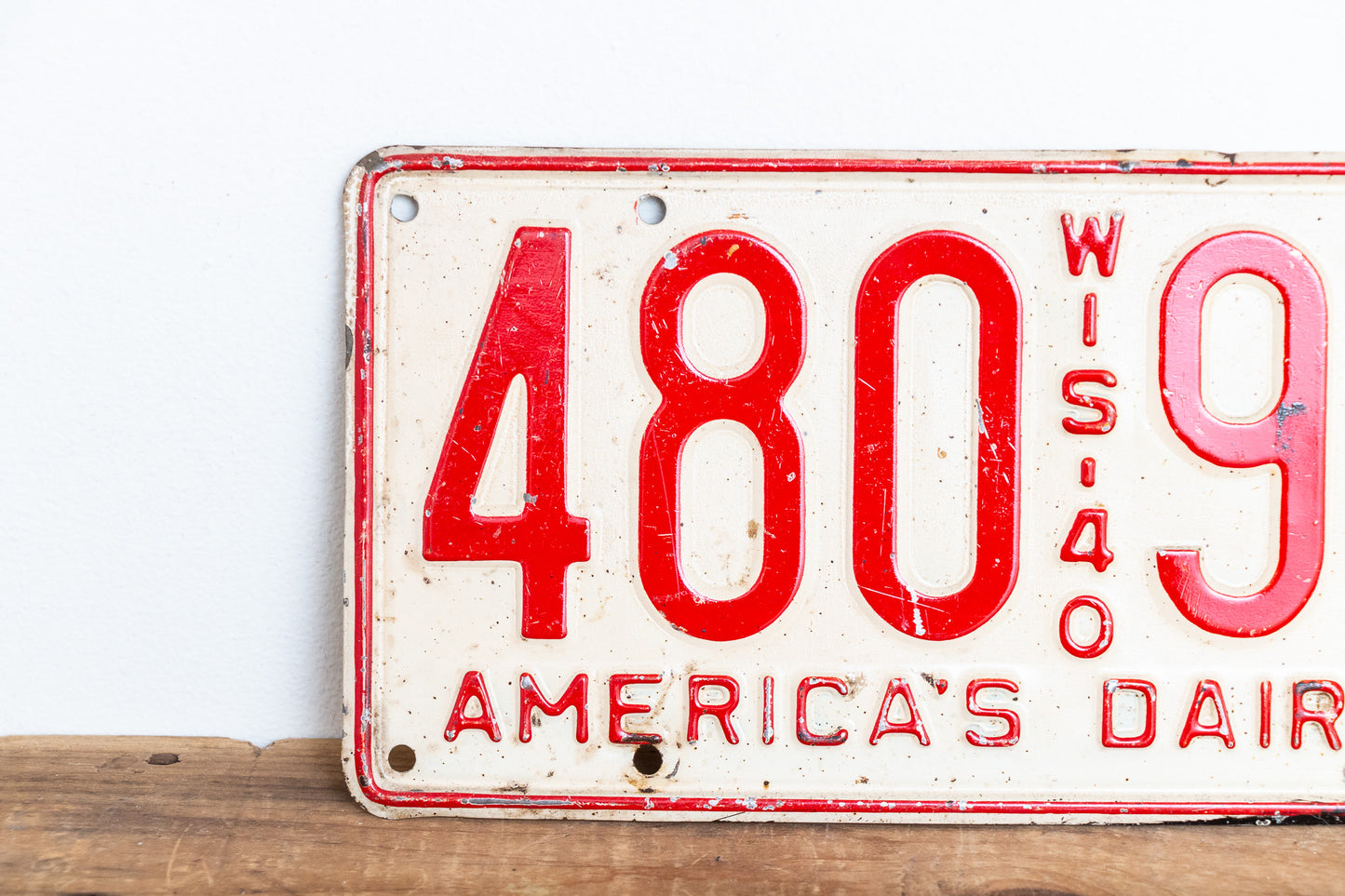 Wisconsin 1940 License Plate Vintage America's Dairyland - Eagle's Eye Finds