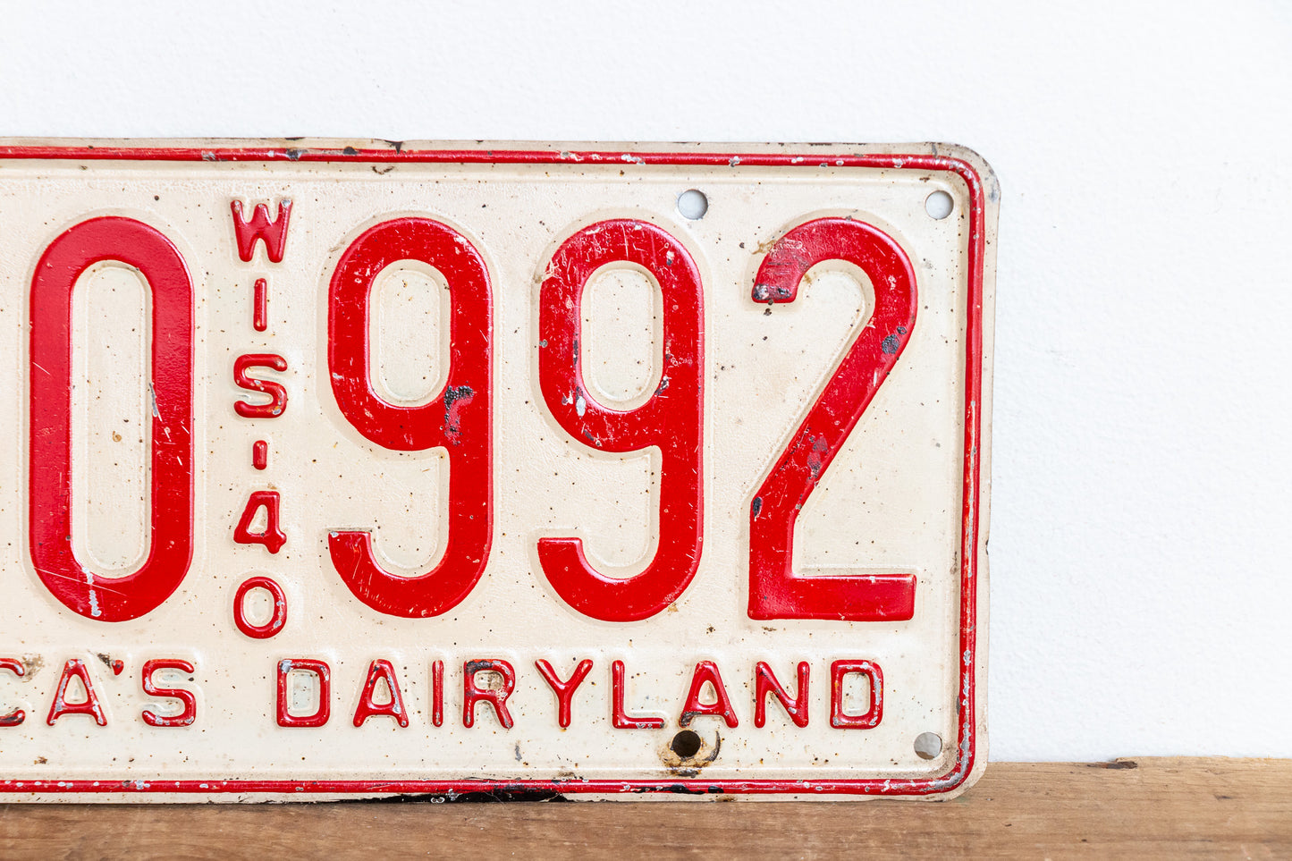 Wisconsin 1940 License Plate Vintage America's Dairyland - Eagle's Eye Finds