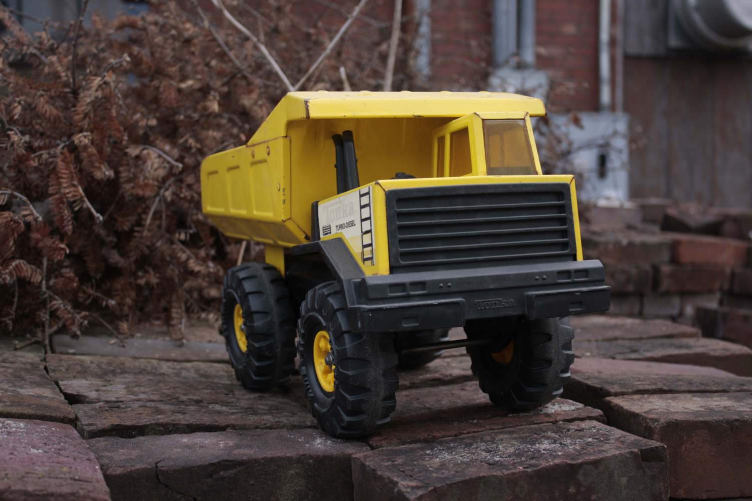 Vintage J100 Tonka Mighty Diesel Dump Truck outlet - 1980s diecast