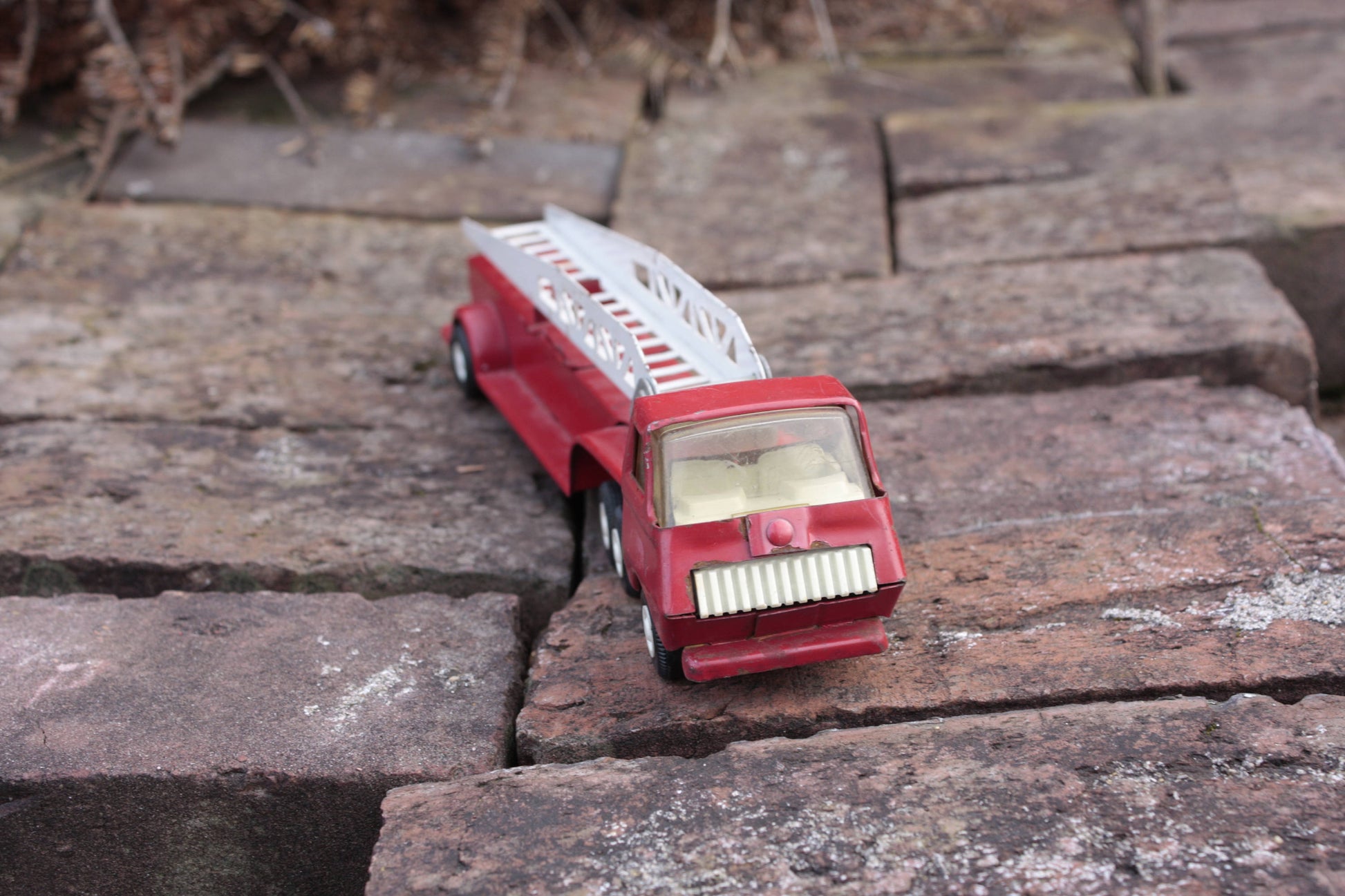 Tonka Fire Truck with Aerial Ladder Vintage Children's Toy - Eagle's Eye Finds