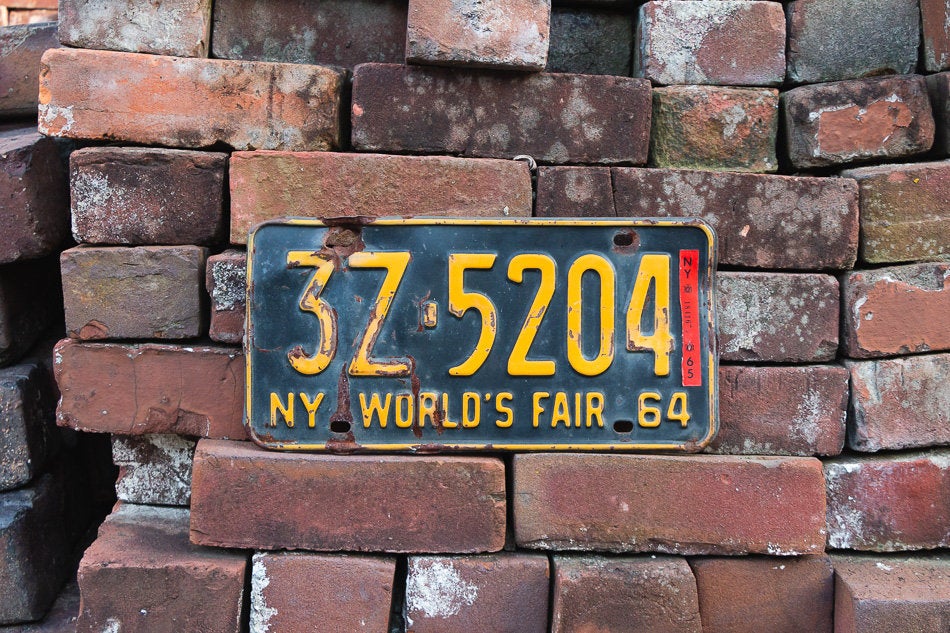 New York 1964 World's Fair Vintage License Plate - Eagle's Eye Finds