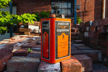 Hercules Turpentine Can Vintage 1 Gallon Gas and Oil Can - Eagle's Eye Finds