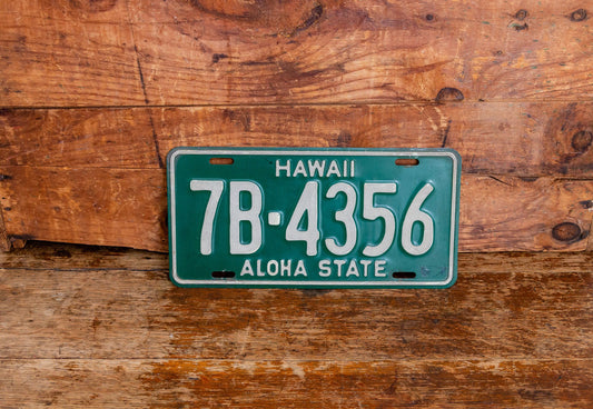 Hawaii 1960s Green License Plate Vintage Wall Hanging Decor - Eagle's Eye Finds