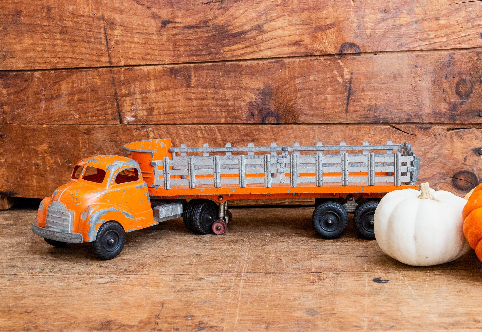 Hubley Stake Truck 500 Series Vintage Orange Toy Flatbed Stake