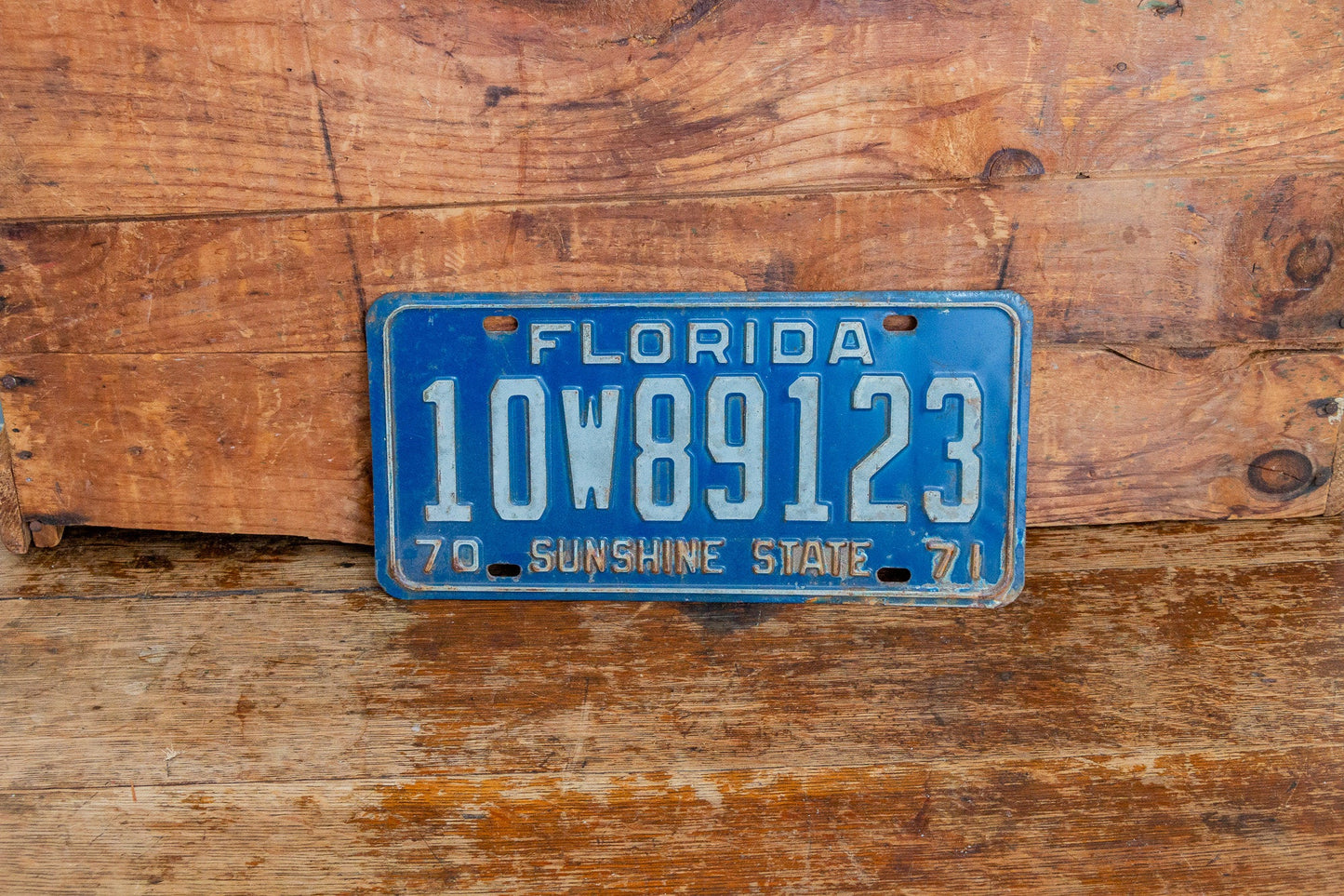 Florida 1971 W License Plate Sunshine State Vintage Wall Hanging Decor - Eagle's Eye Finds