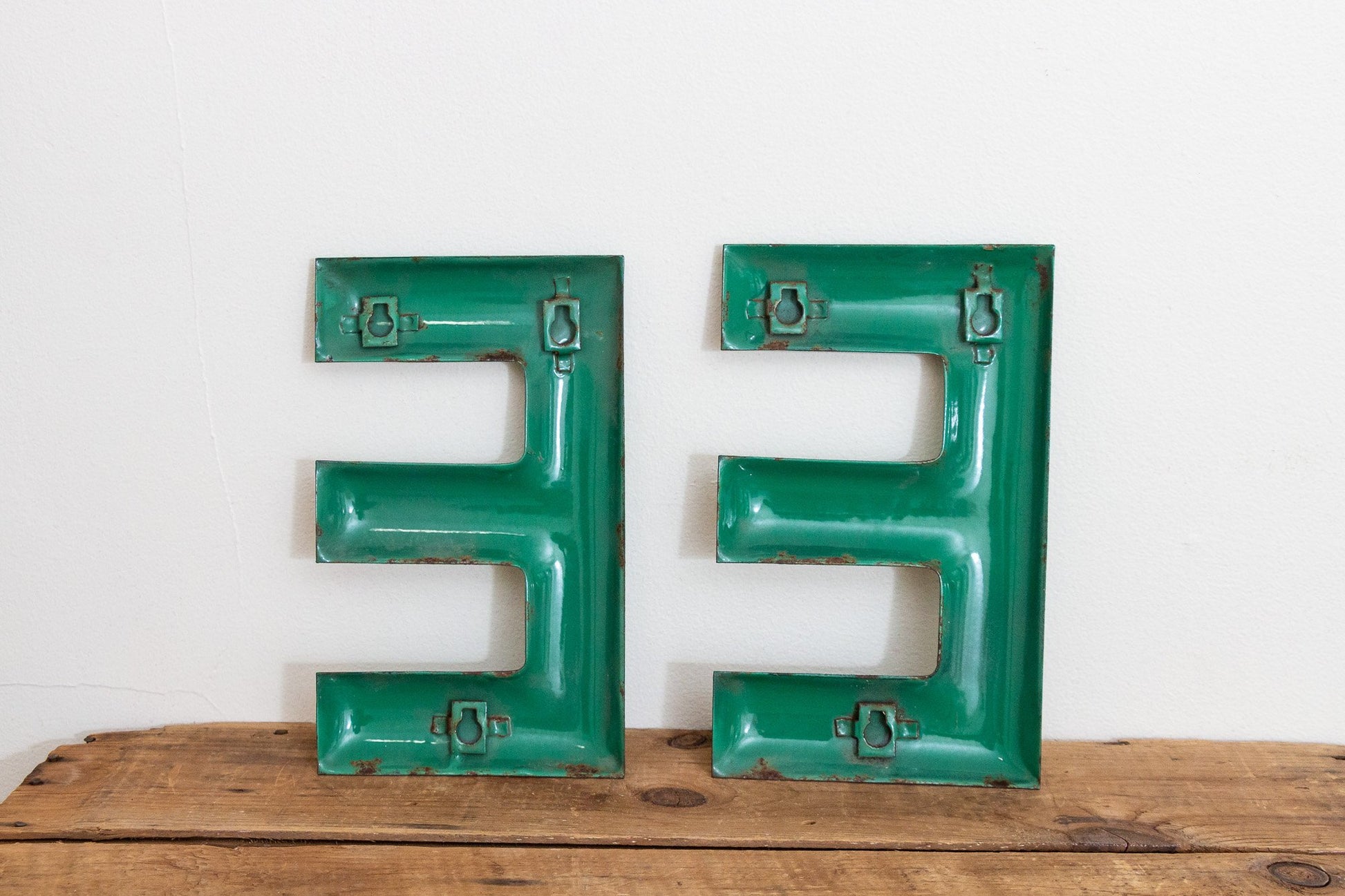 Green Letter E Porcelain Vintage Wall Hanging Decor Metal Initials Name Letter - Eagle's Eye Finds